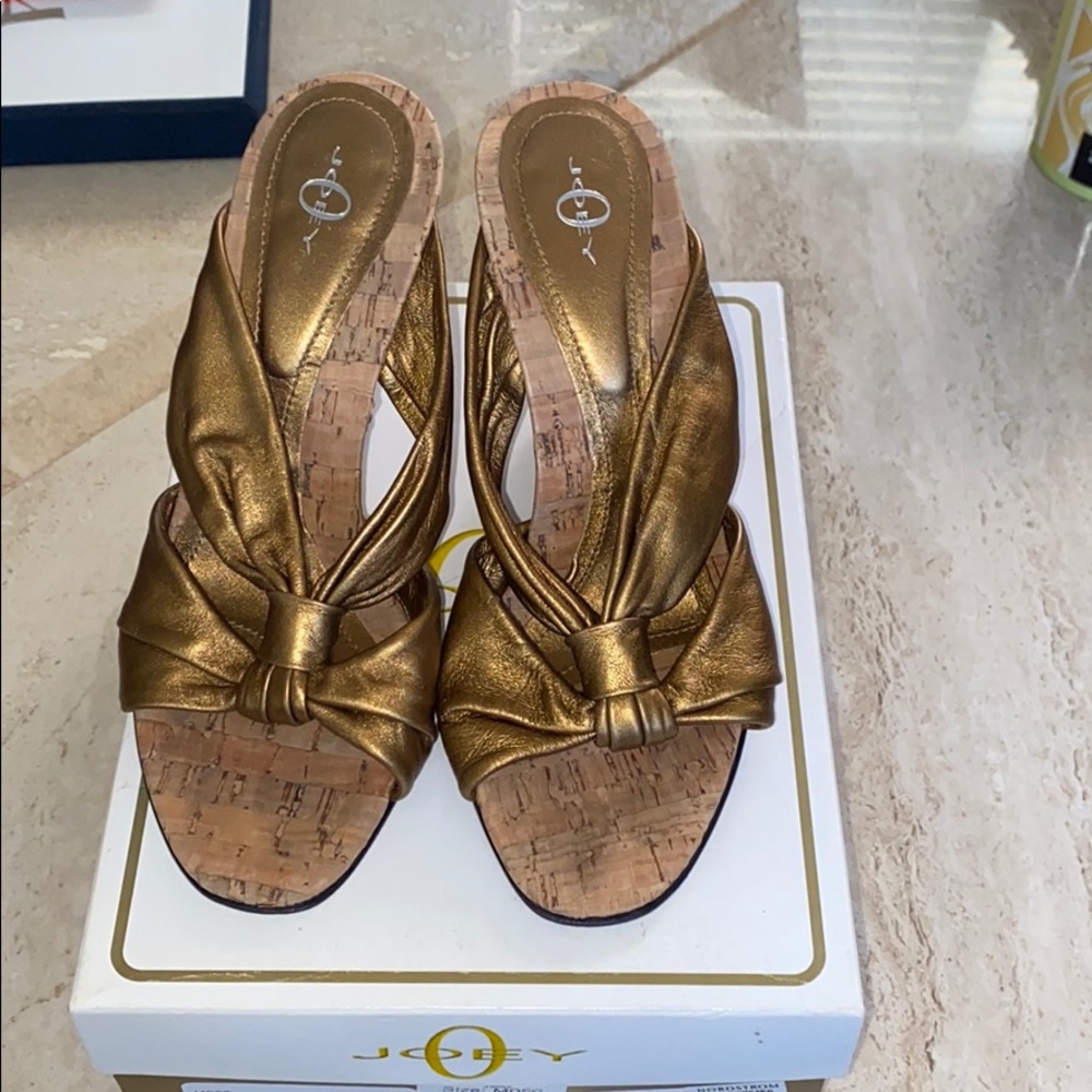 Joey gold platform heels size 5 used